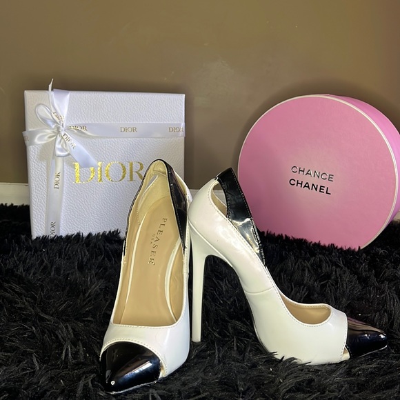 Pleaser Shoes - White and black shoes